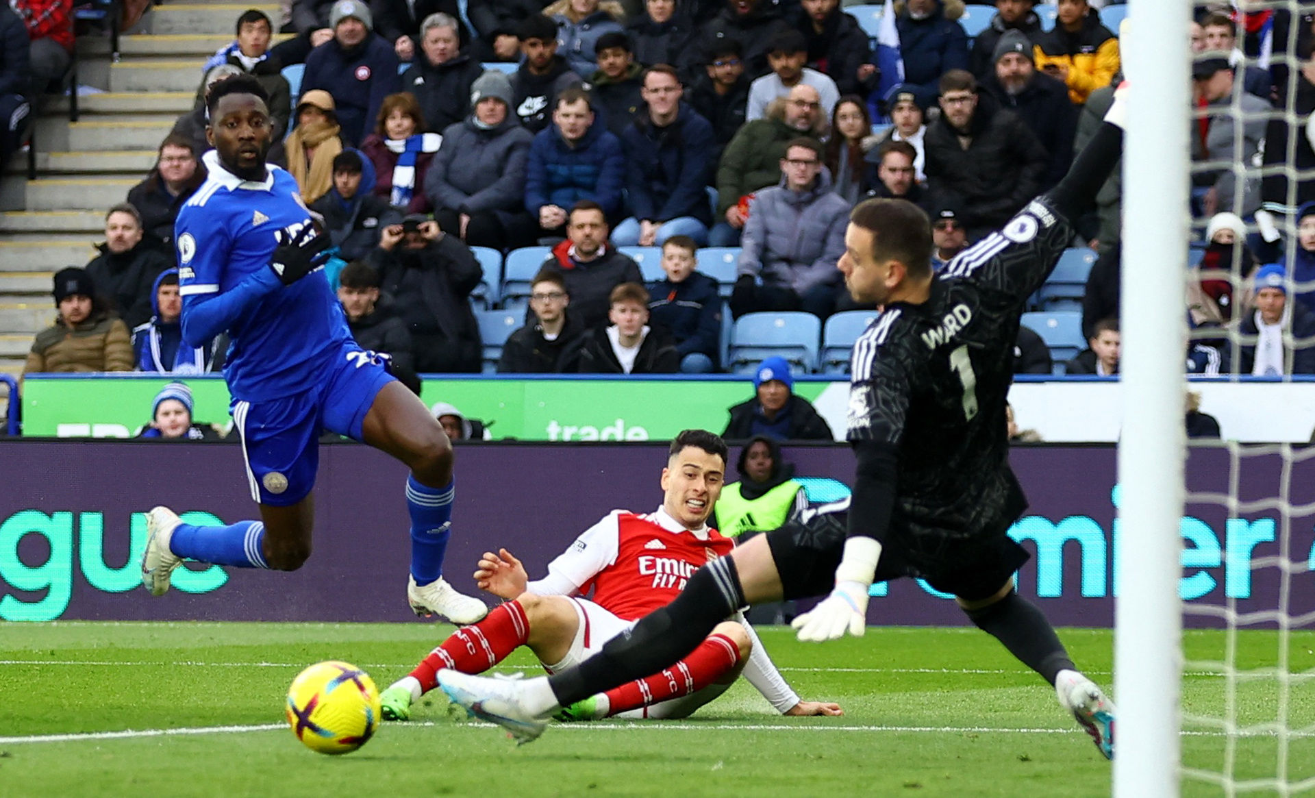 将球送进球 将球送进球